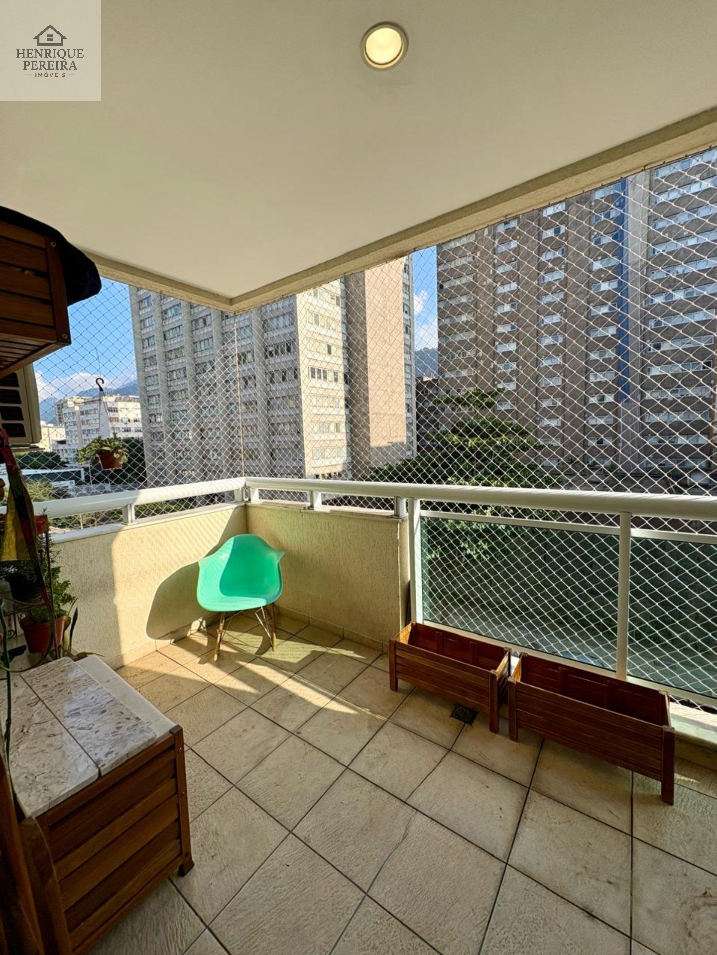 Apartamento 2 Quartos (1 Suíte) à Venda na Mena Barreto, Botafogo 1 Vaga
