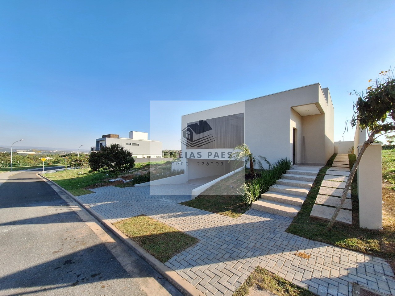 Casa à venda com 3 quartos, 400m² - Foto 2