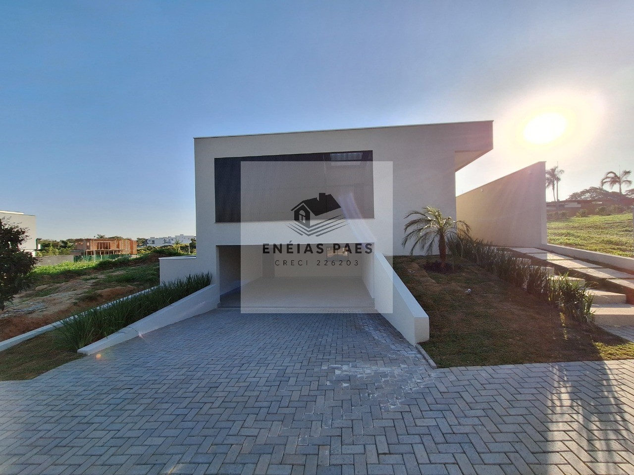 Casa à venda com 3 quartos, 400m² - Foto 1