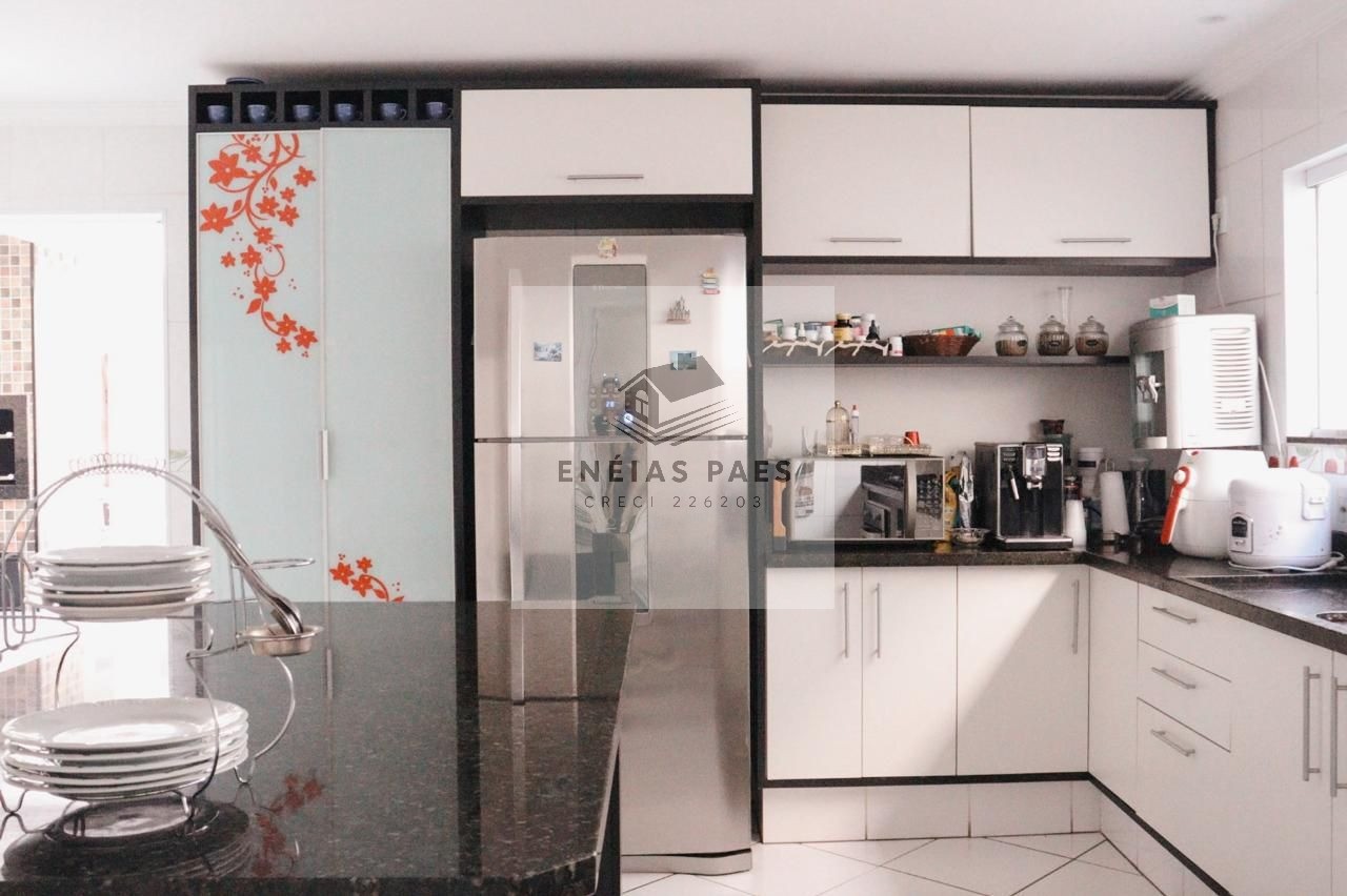 Casa à venda com 3 quartos, 312m² - Foto 7