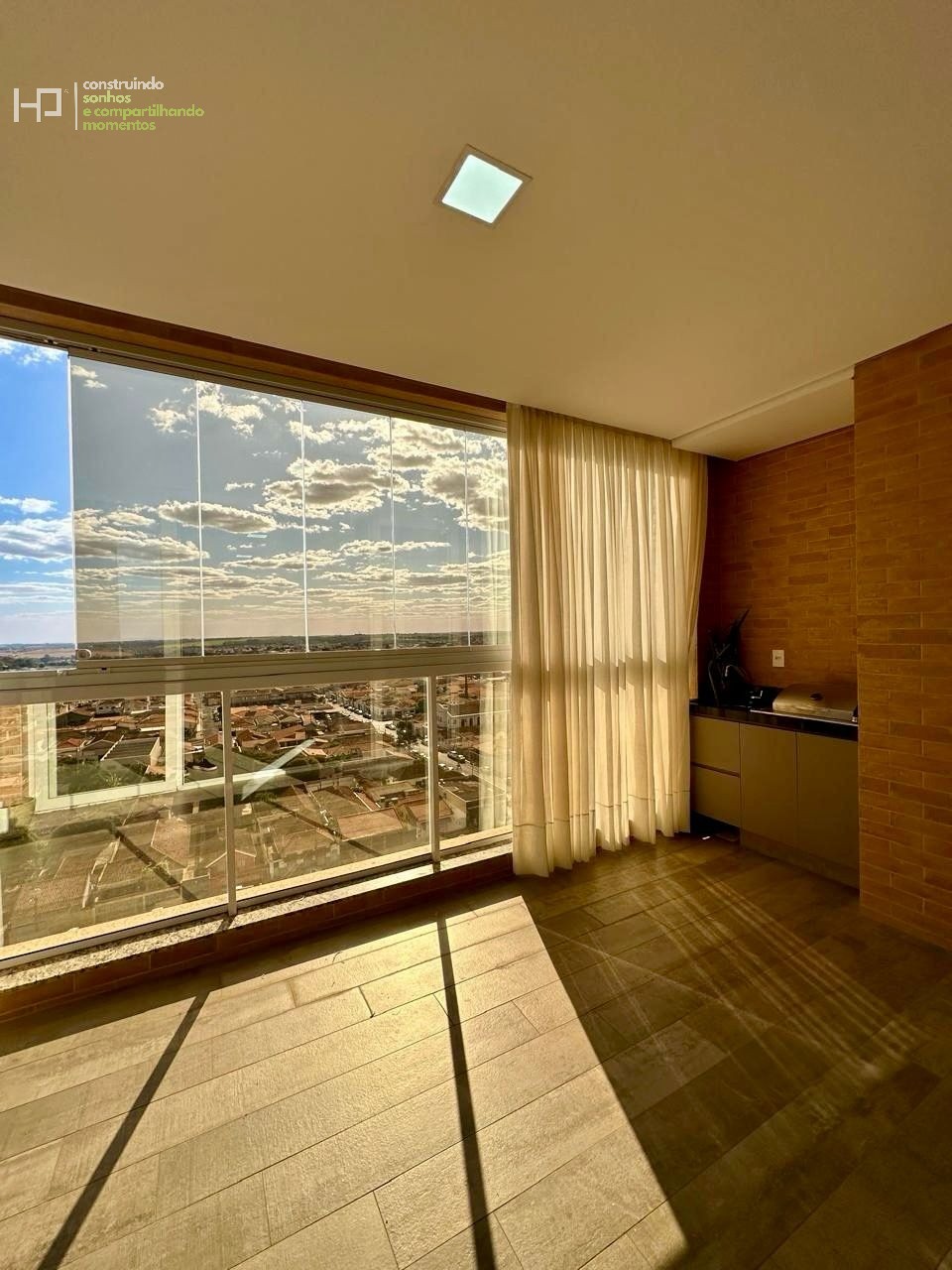 Apartamento, 3 quartos, 161 m² - Foto 1