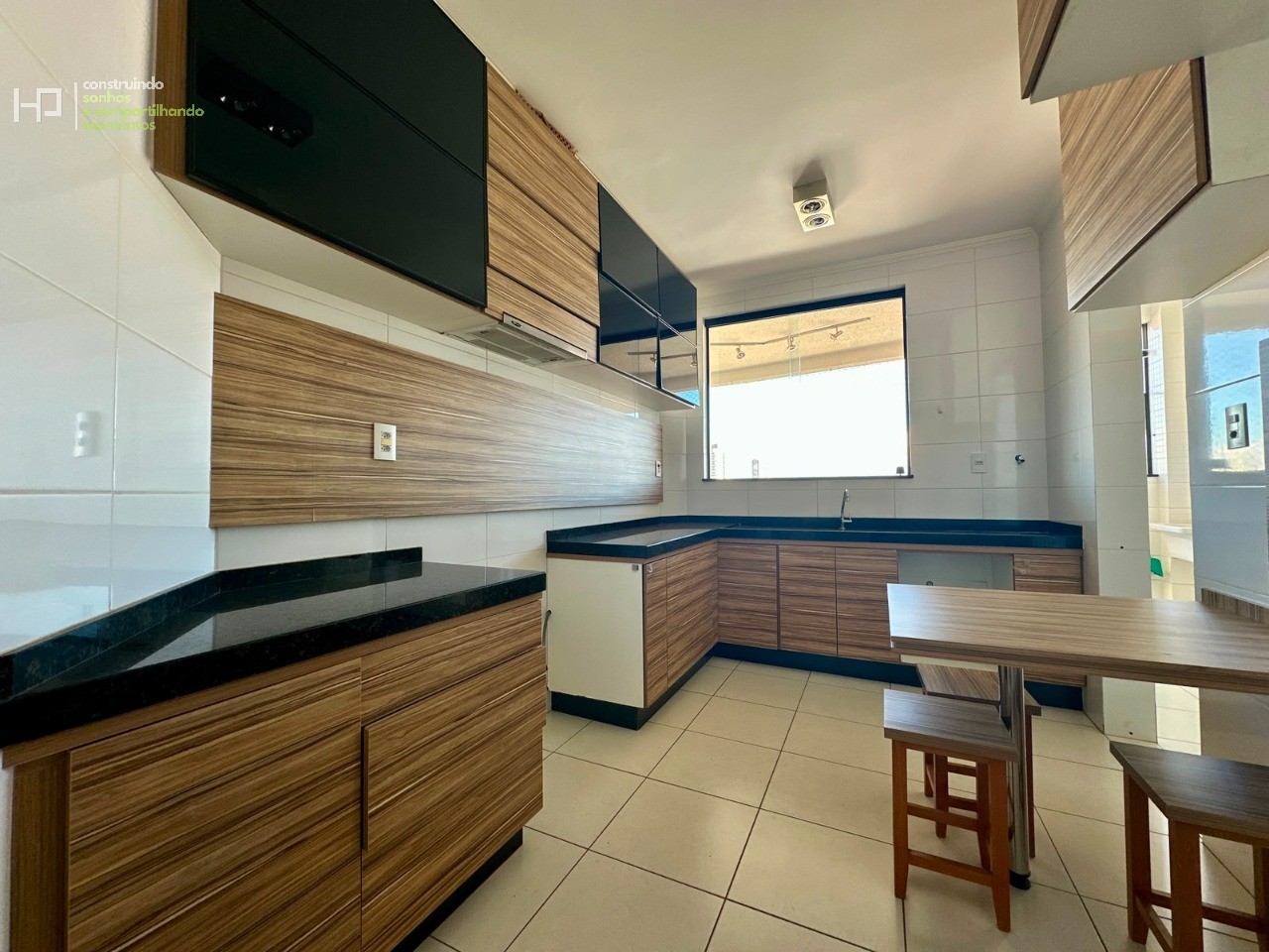 Apartamento, 3 quartos, 105 m² - Foto 1