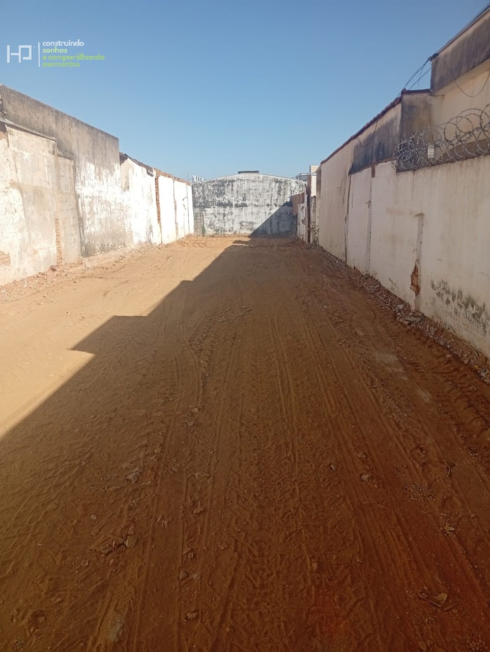 Loteamento e Condomínio, 350 m² - Foto 1