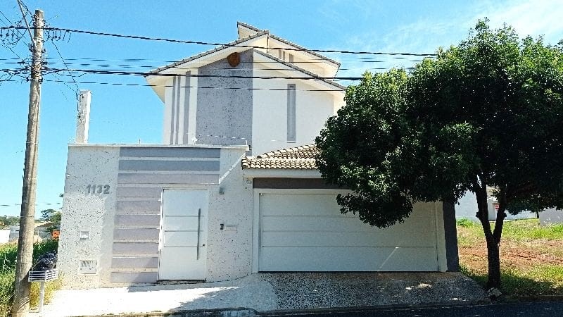 Casa, 3 quartos, 298 m² - Foto 1