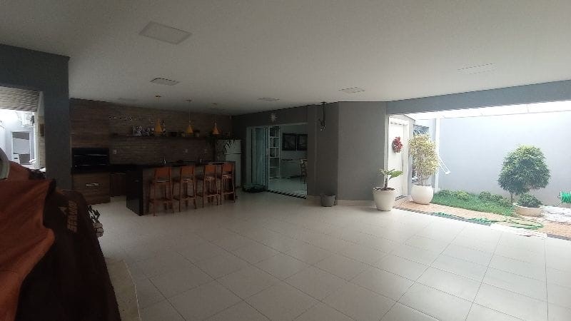 Casa, 4 quartos, 250 m² - Foto 1