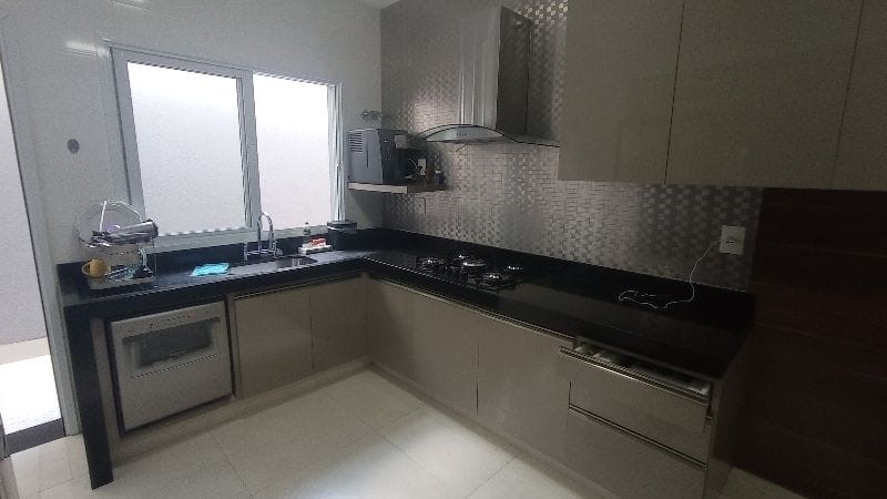 Casa, 4 quartos, 250 m² - Foto 20