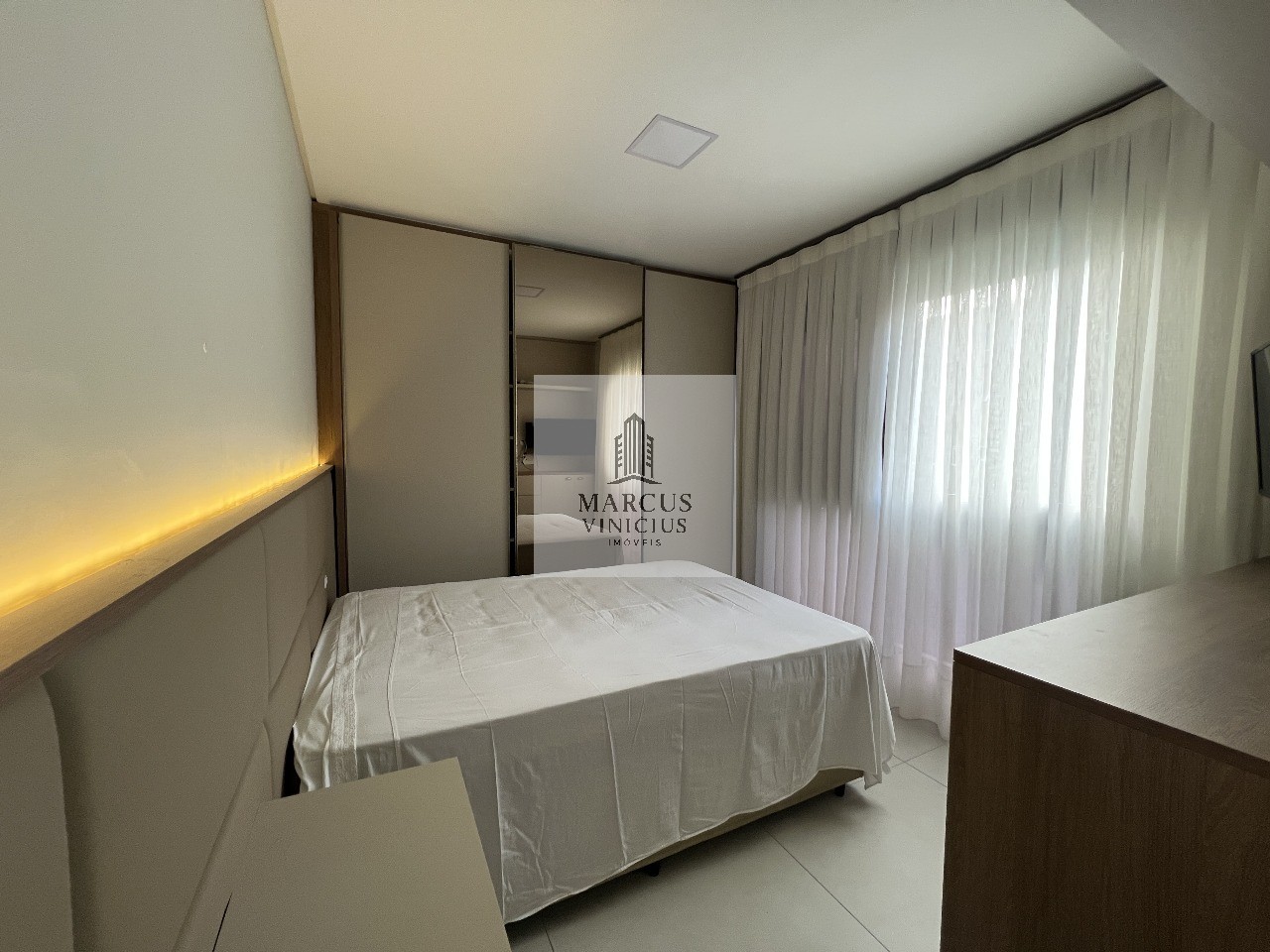 Apartamento à venda com 2 quartos, 78m² - Foto 3