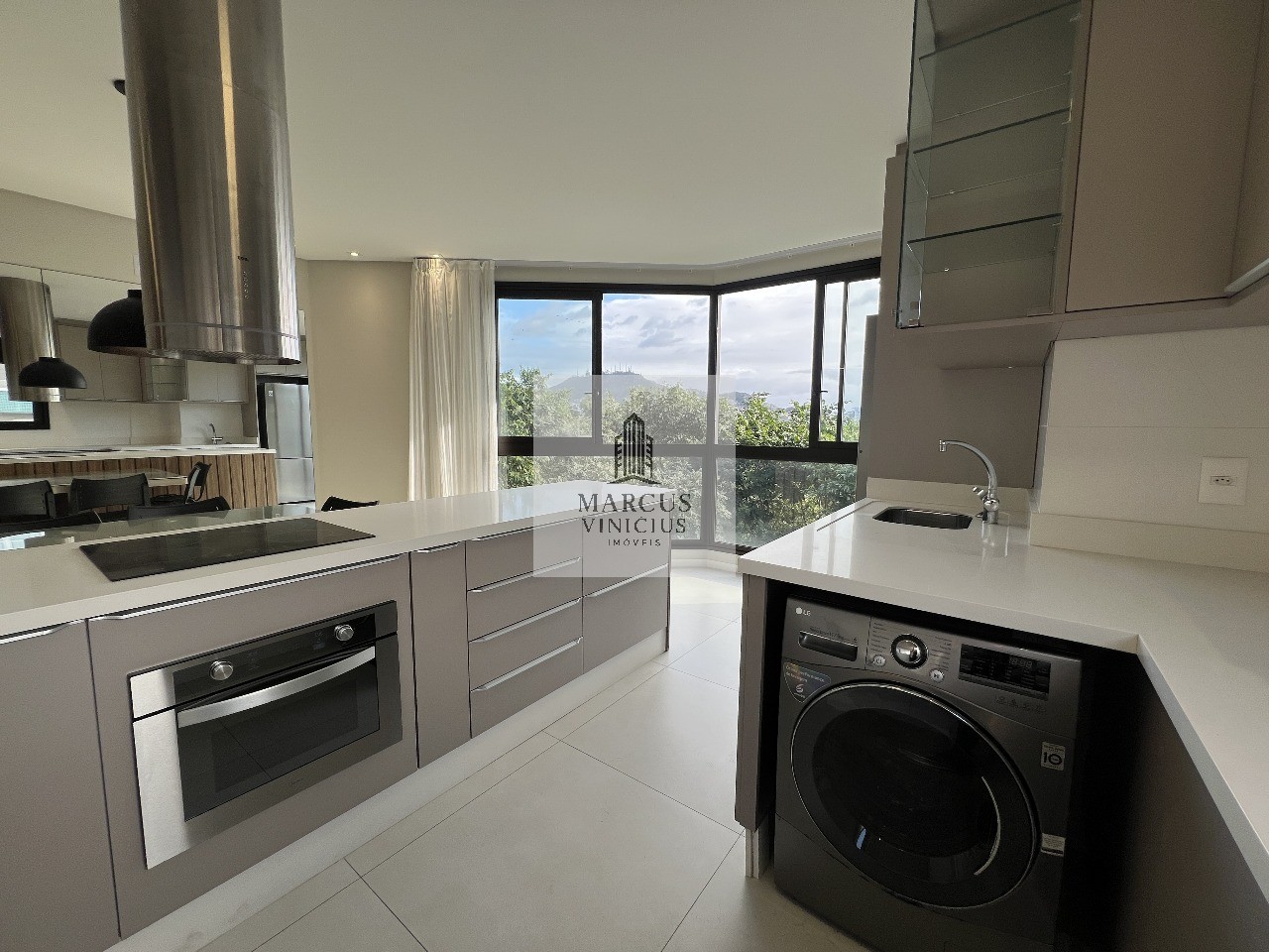 Apartamento à venda com 2 quartos, 78m² - Foto 2