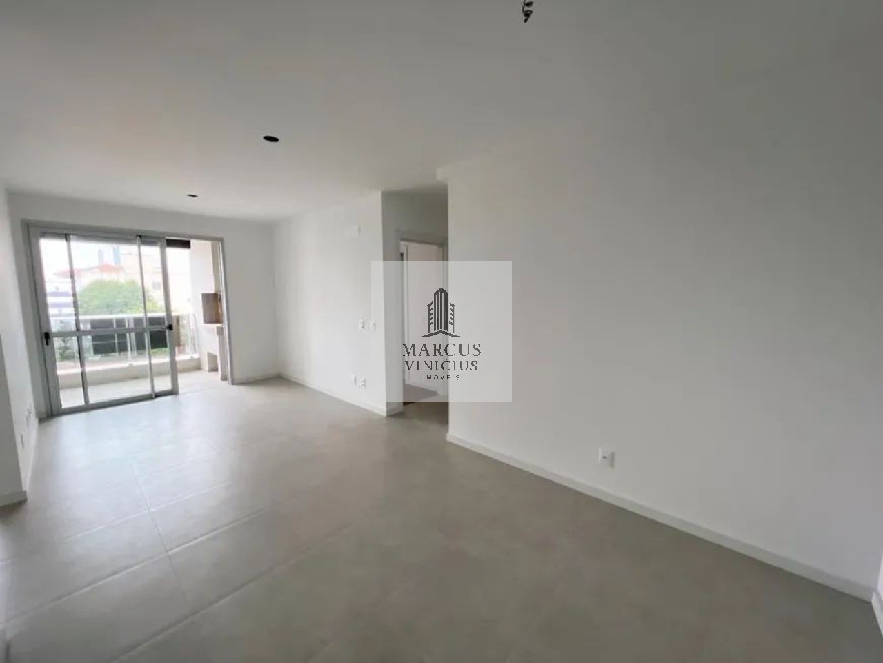 Apartamento à venda com 2 quartos, 79m² - Foto 6