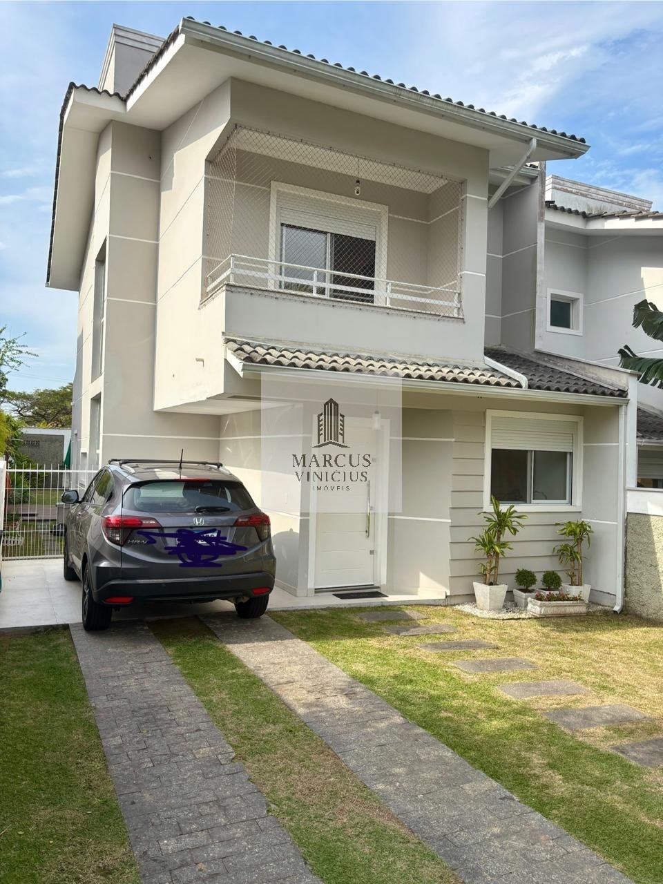 Casa à venda com 3 quartos, 124m² - Foto 1