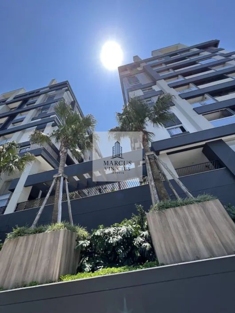 Apartamento à venda com 2 quartos, 79m² - Foto 1