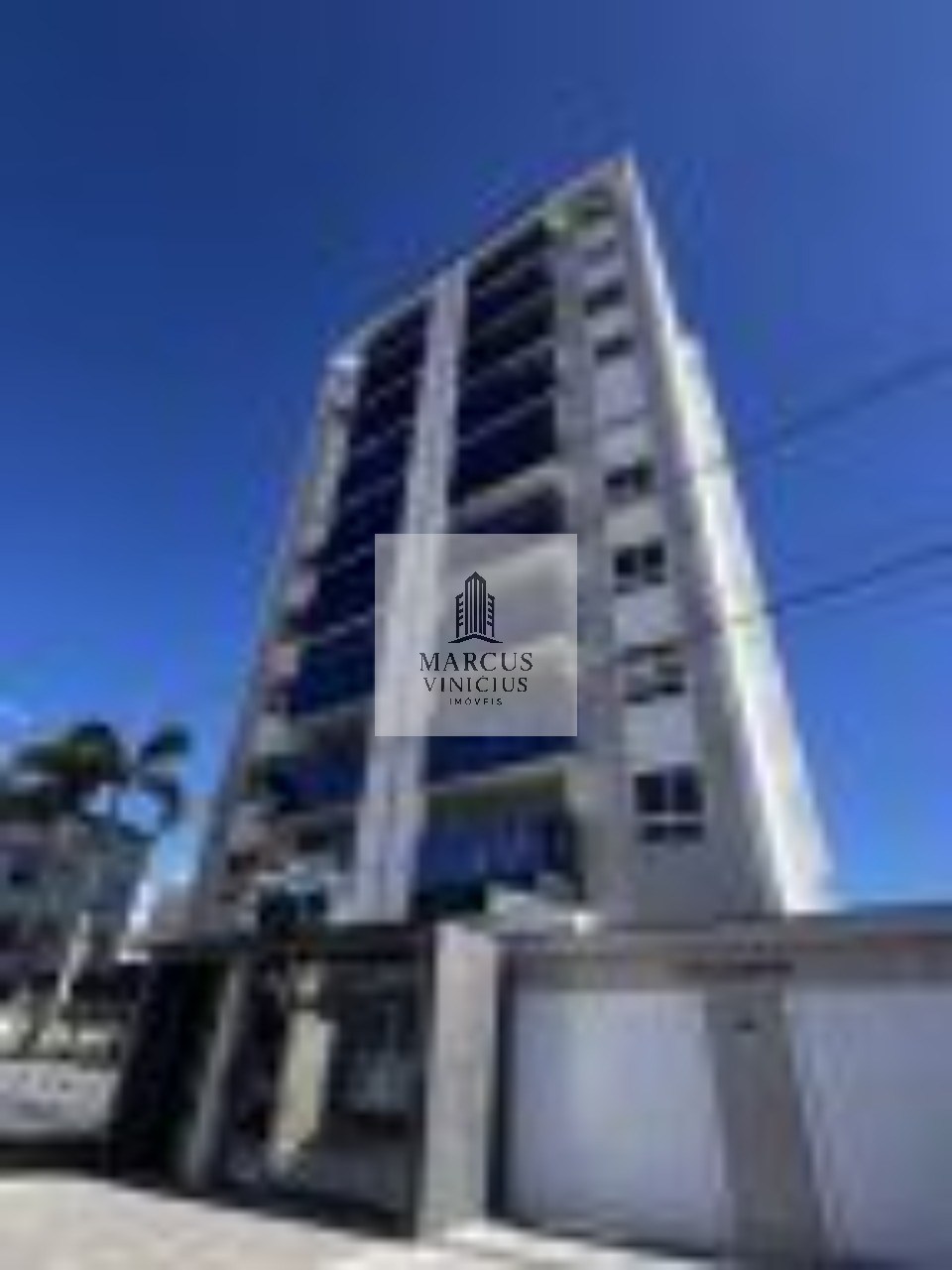 Apartamento à venda com 3 quartos, 130m² - Foto 1