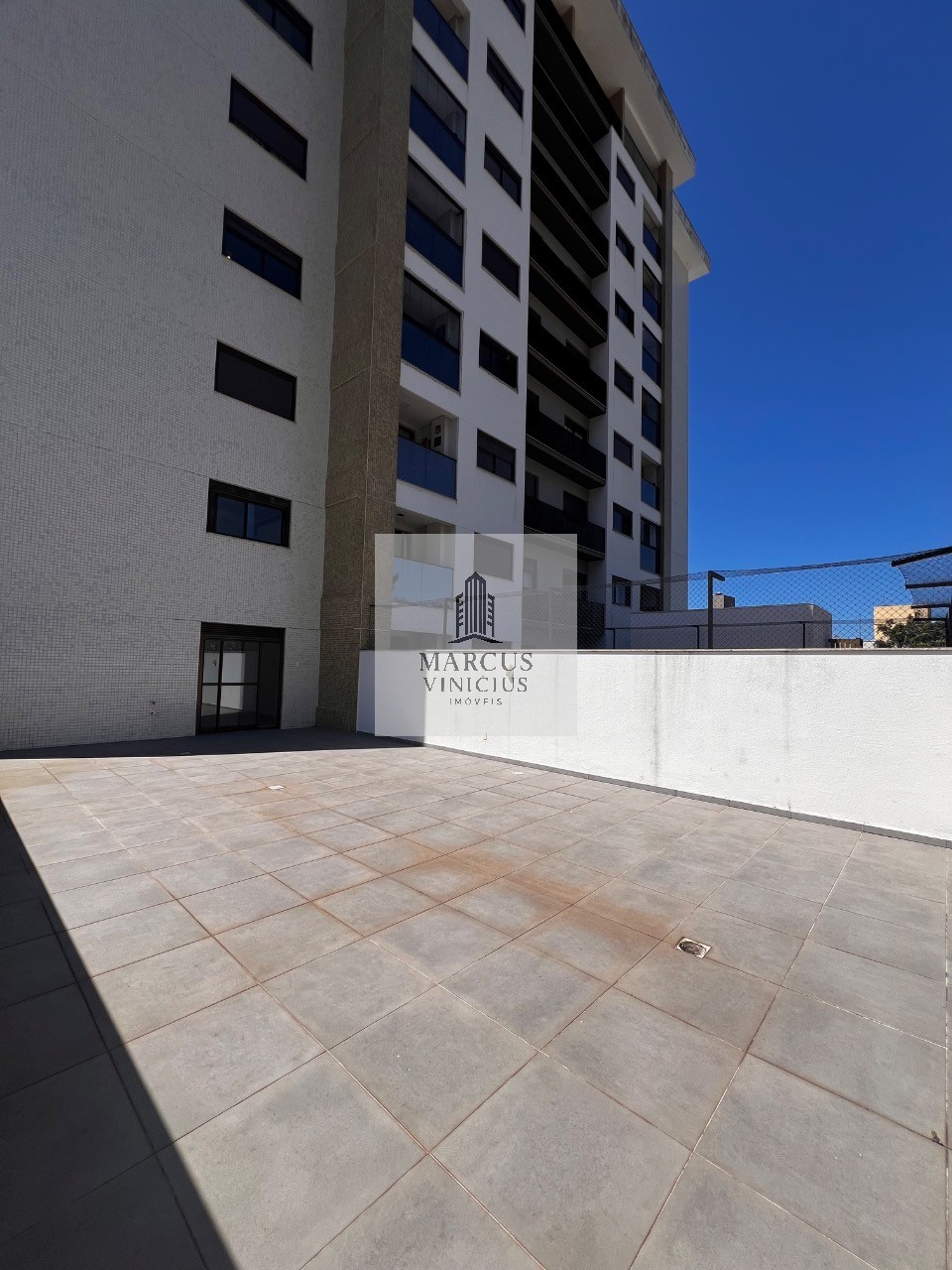 Apartamento à venda com 2 quartos, 143m² - Foto 1