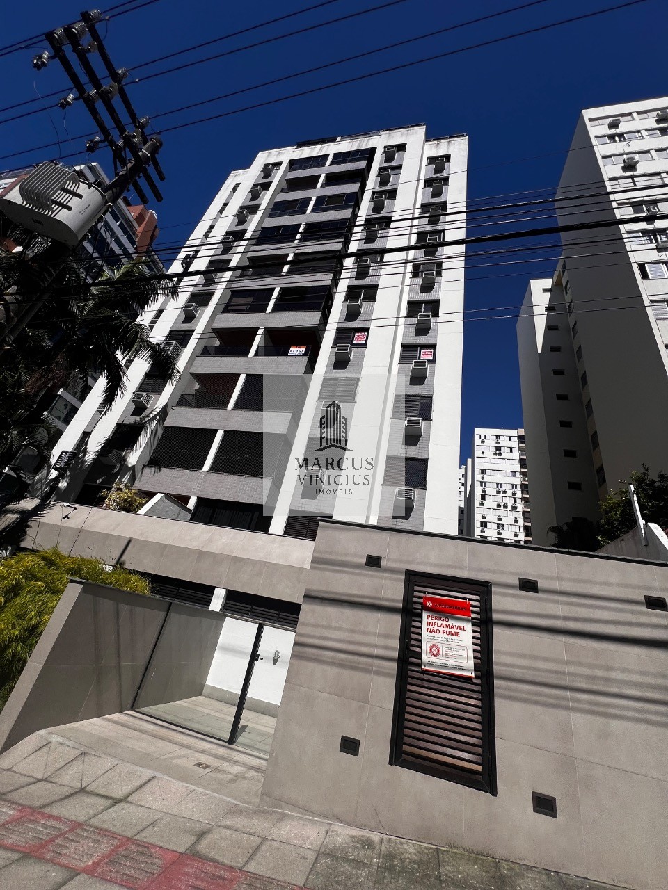 Apartamento à venda com 2 quartos, 143m² - Foto 7