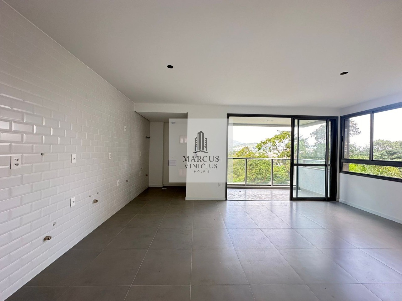 Apartamento à venda com 2 quartos, 67m² - Foto 27