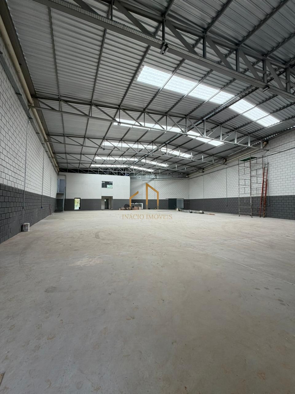 Depósito-Galpão, 1000 m² - Foto 1