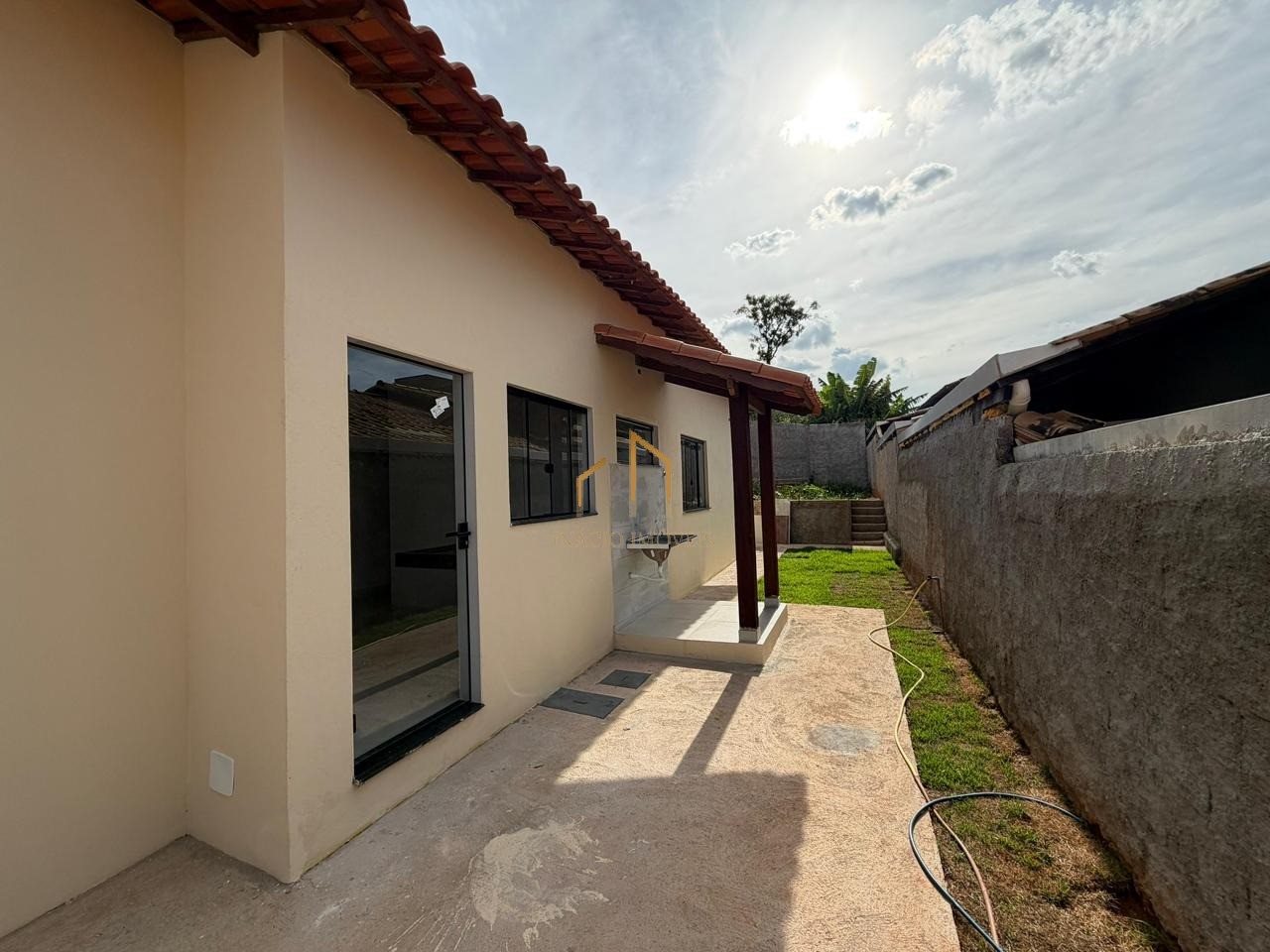Casa, 2 quartos, 180 m² - Foto 1