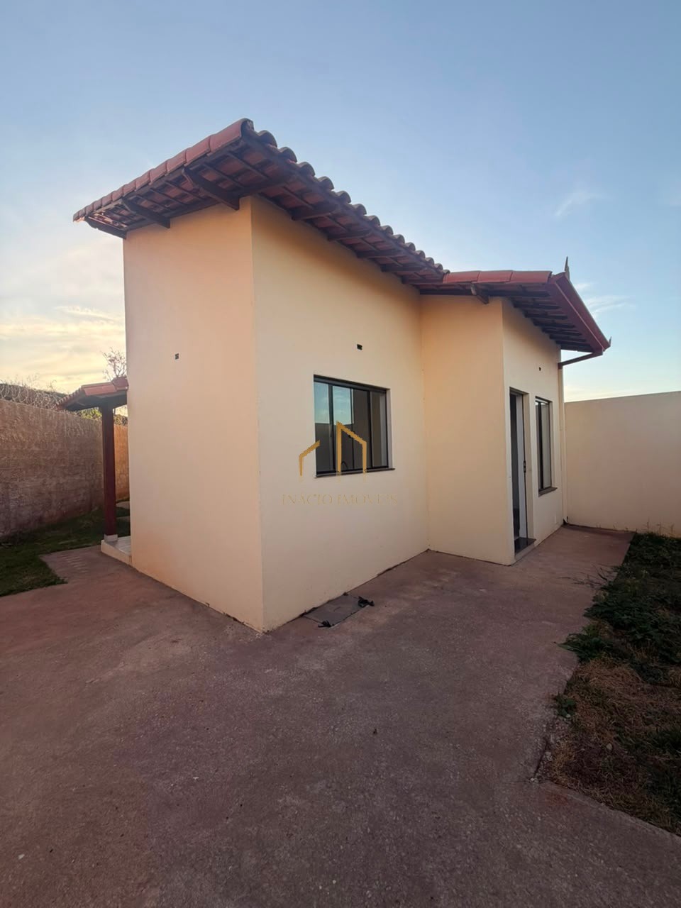 Casa, 2 quartos, 180 m² - Foto 1