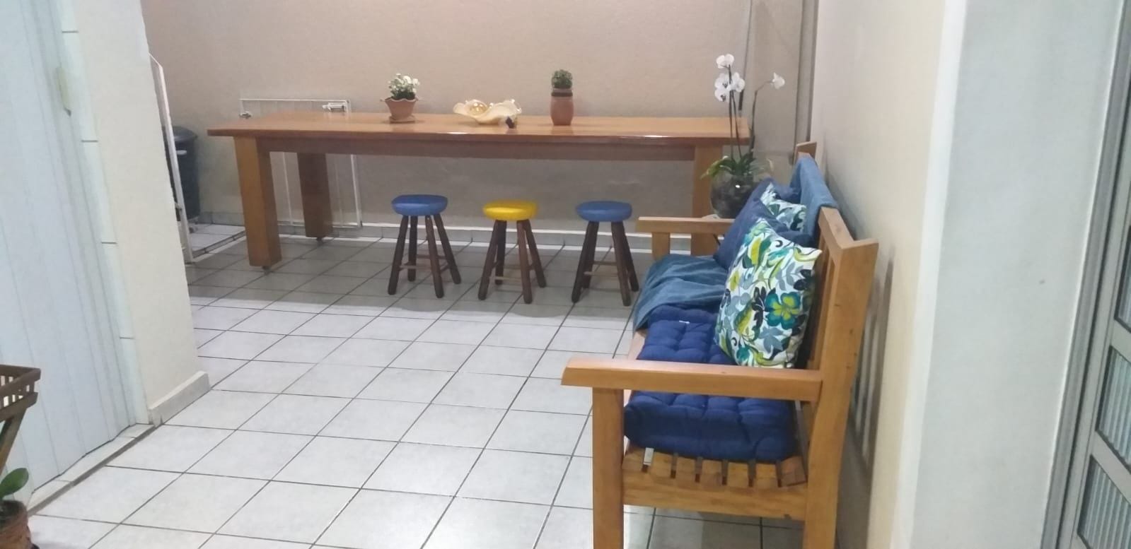 Casa, 4 quartos, 240 m² - Foto 1