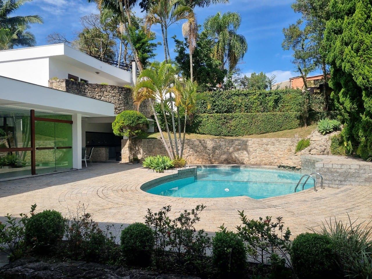 Casa à venda com 4 quartos, 945m² - Foto 3