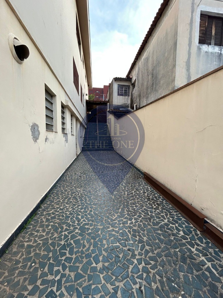Casa para alugar com 4 quartos, 260m² - Foto 11