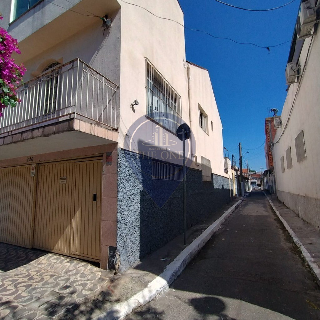 Casa, 4 quartos, 210 m² - Foto 1