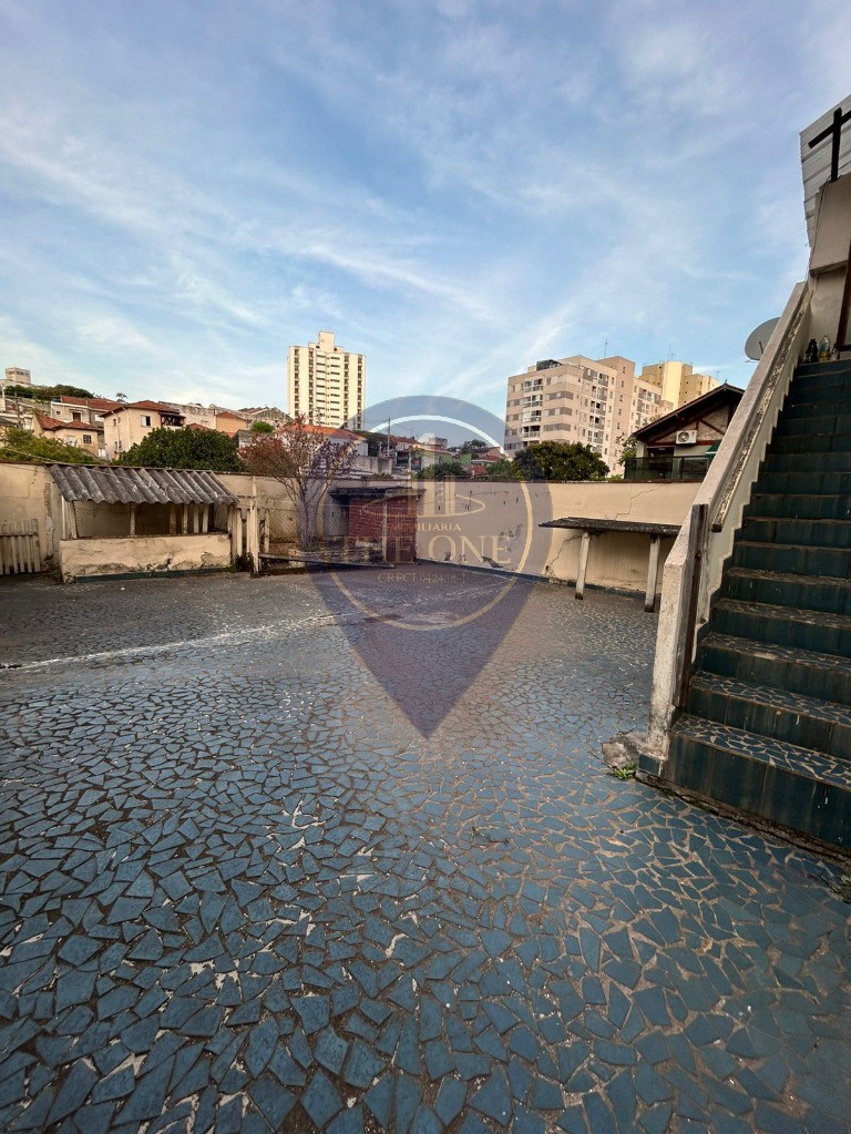 Casa para alugar com 4 quartos, 260m² - Foto 10