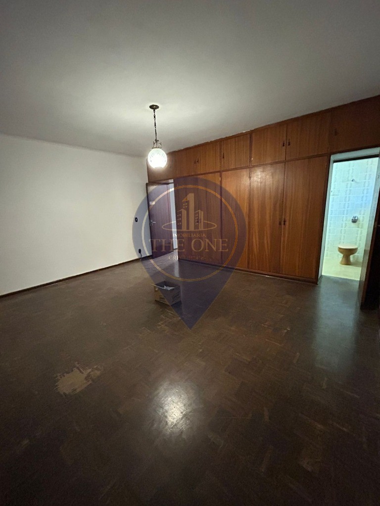 Casa para alugar com 4 quartos, 260m² - Foto 13