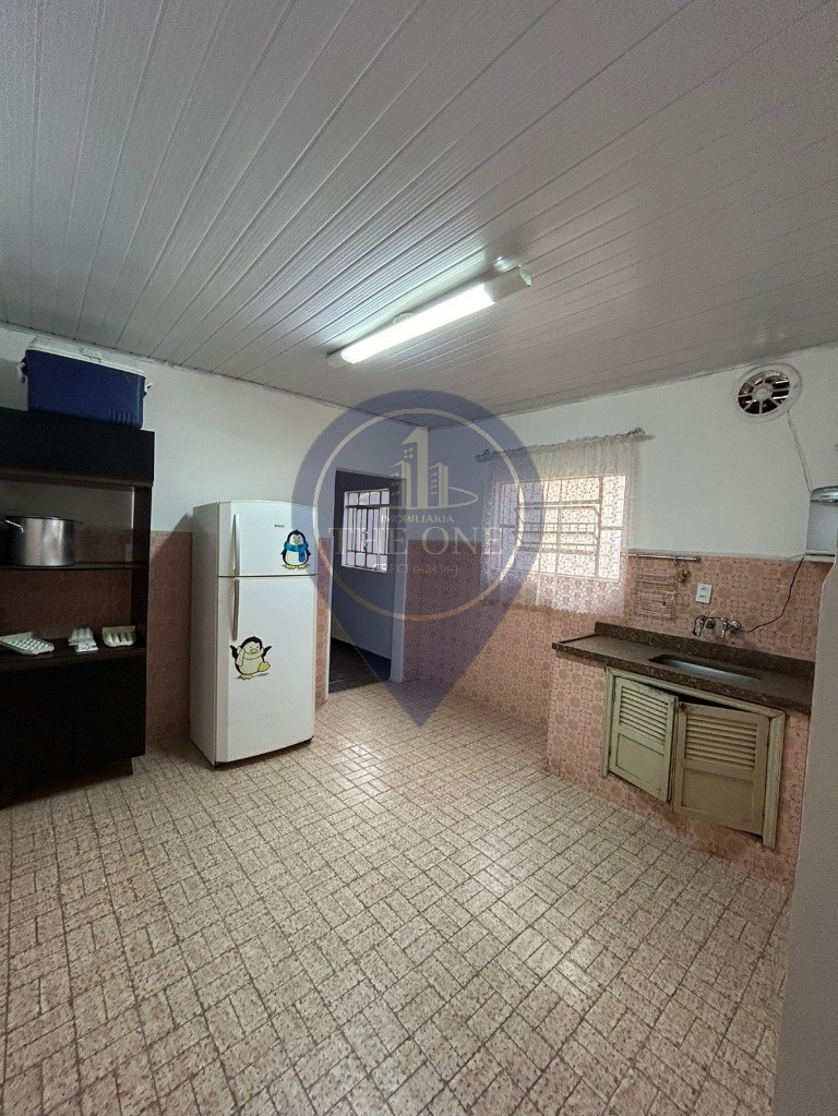 Casa, 3 quartos, 200 m² - Foto 2