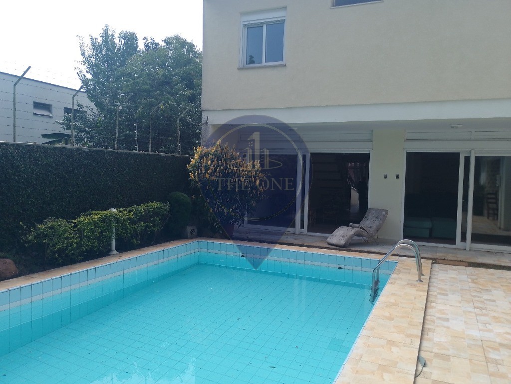 Casa, 4 quartos, 200 m² - Foto 1