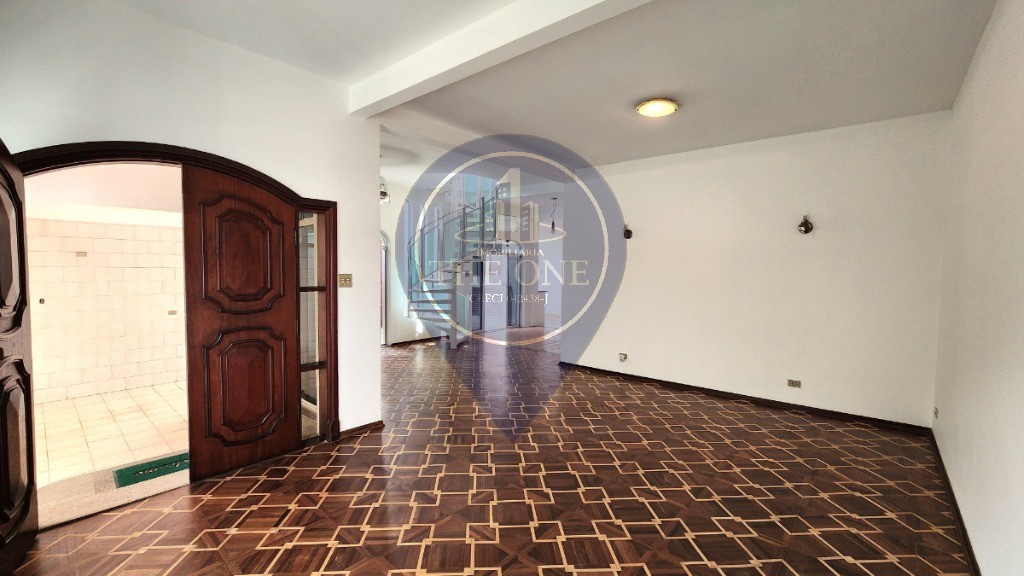 Casa, 4 quartos, 218 m² - Foto 1