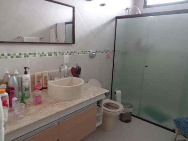 Casa para alugar com 4 quartos, 270m² - Foto 2