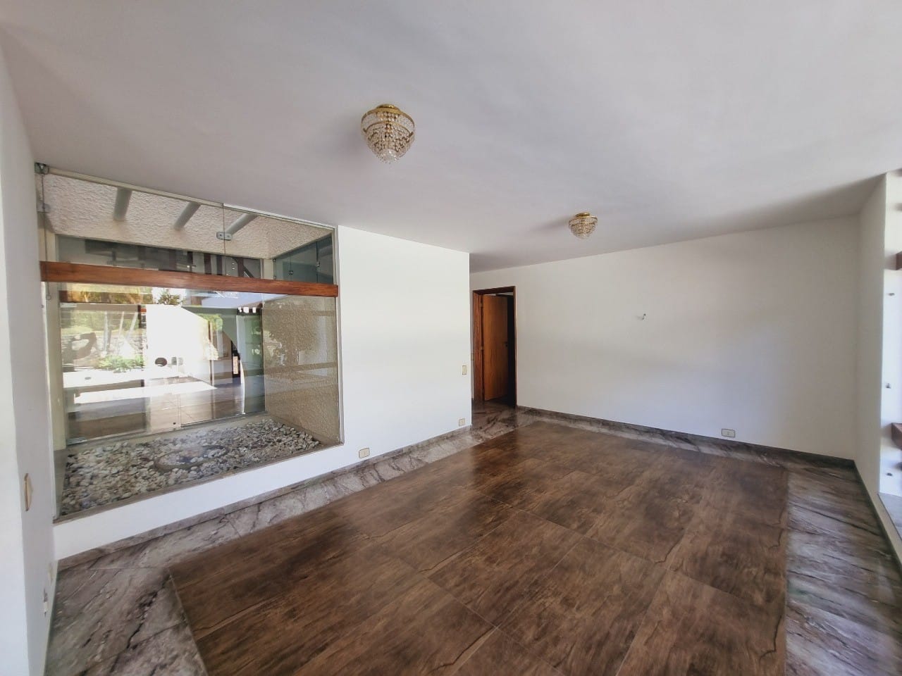 Casa à venda com 4 quartos, 945m² - Foto 5