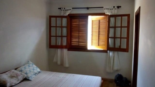 Casa, 5 quartos, 240 m² - Foto 1