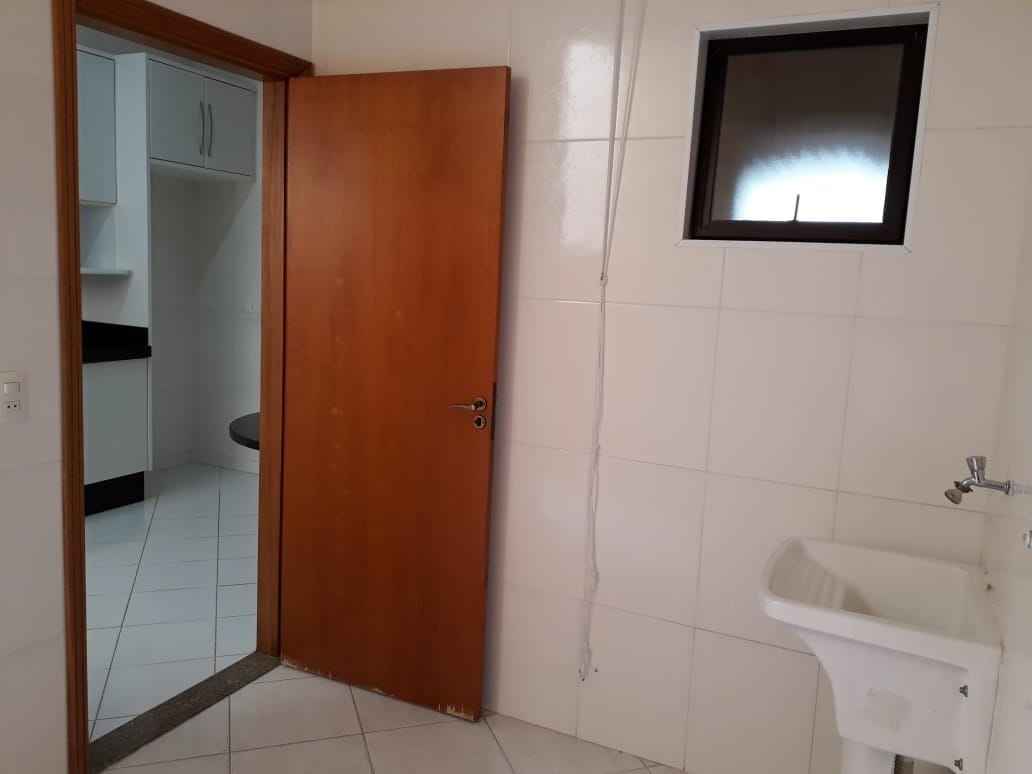 Casa, 3 quartos, 203 m² - Foto 1