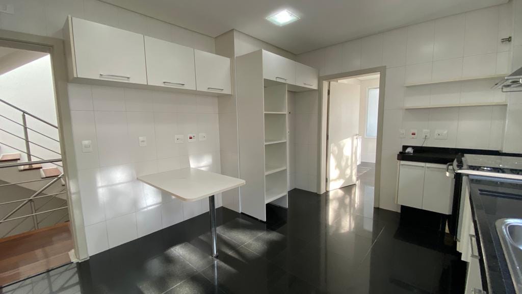 Casa à venda com 4 quartos, 931m² - Foto 19