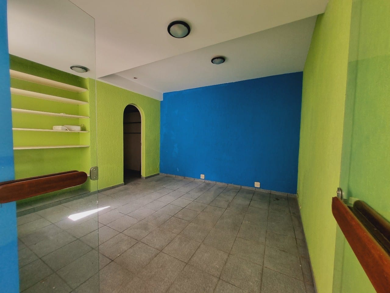 Casa à venda com 4 quartos, 945m² - Foto 19
