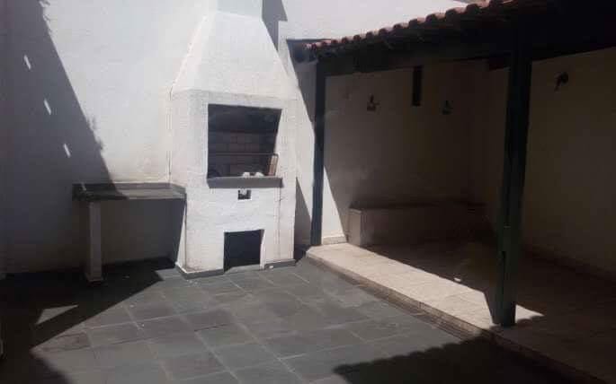 Casa para alugar com 4 quartos, 270m² - Foto 29
