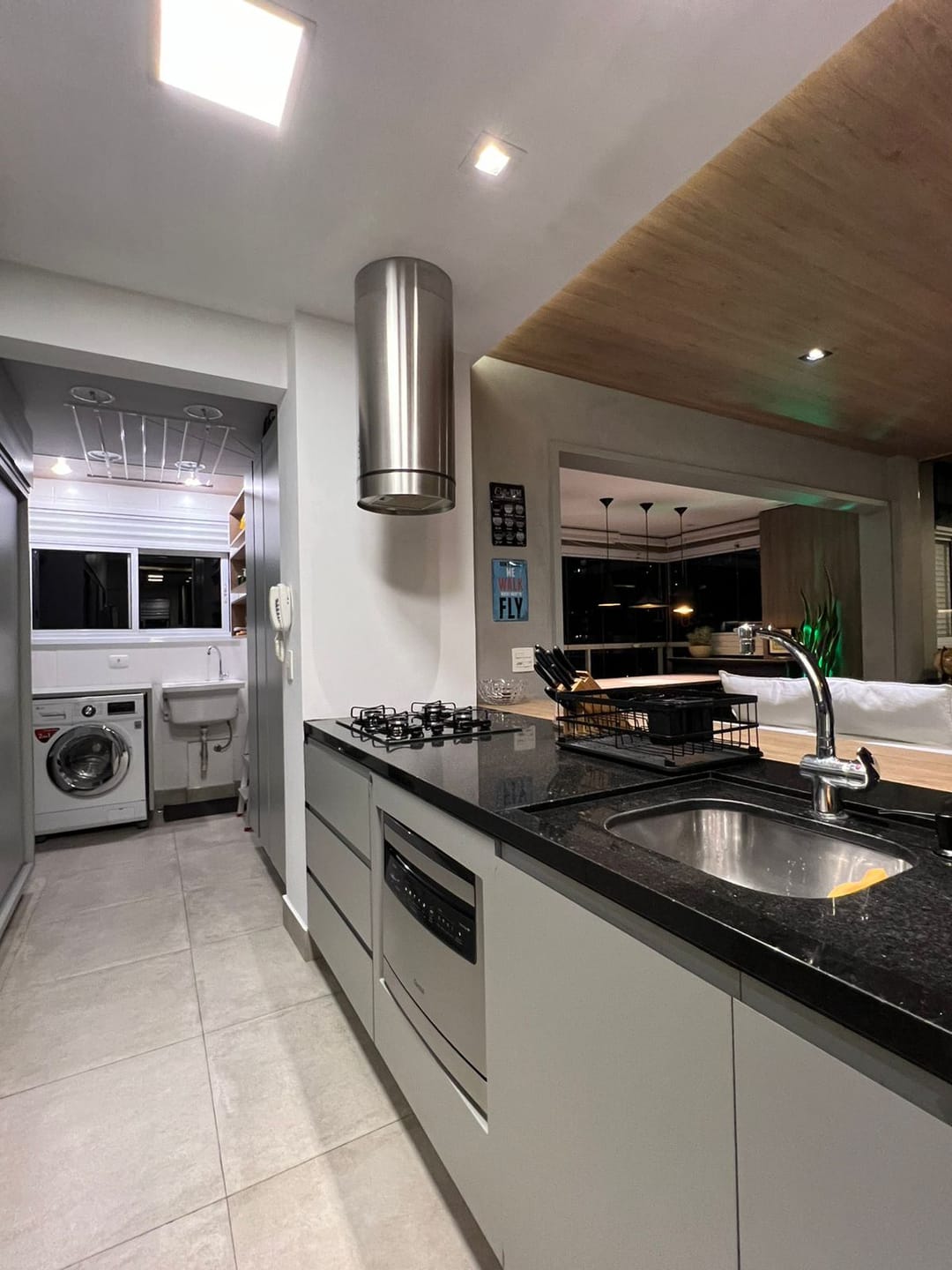 Apartamento à venda com 2 quartos, 72m² - Foto 26