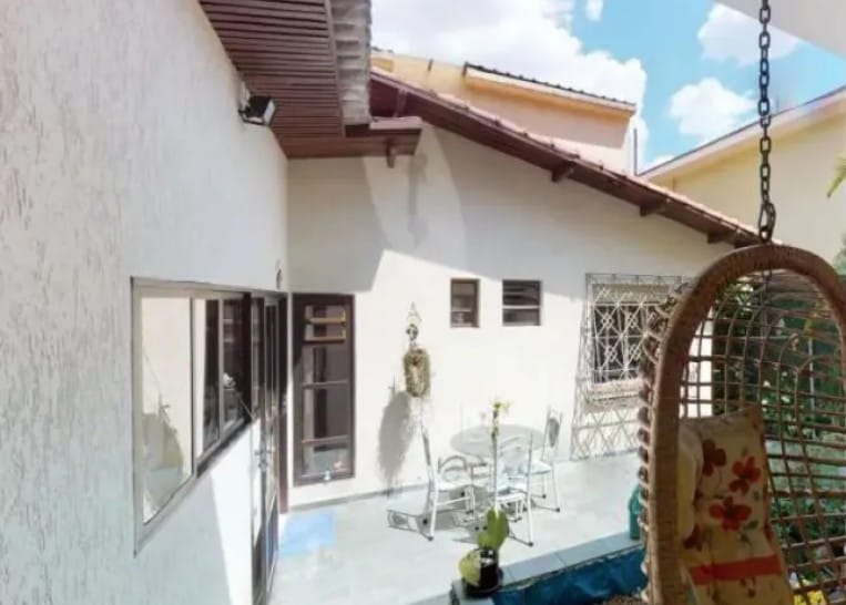 Casa, 5 quartos, 245 m² - Foto 1