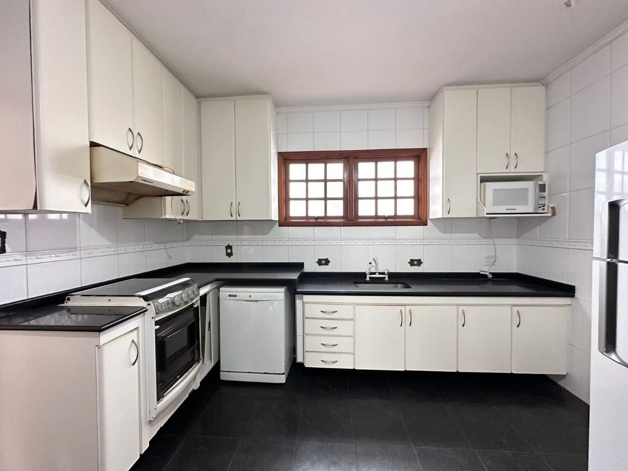 Casa, 3 quartos, 300 m² - Foto 1