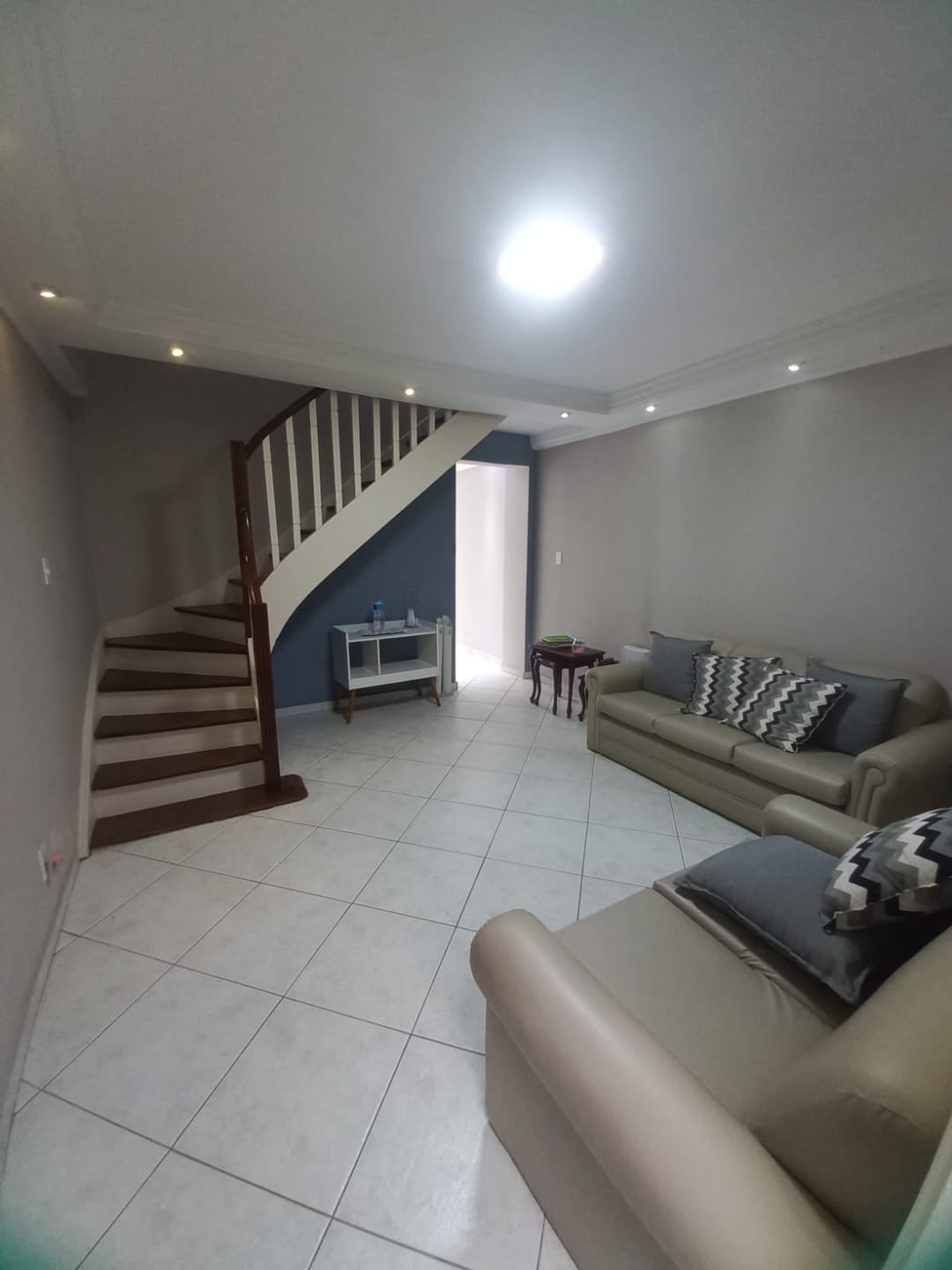 Casa, 5 quartos, 119 m² - Foto 1