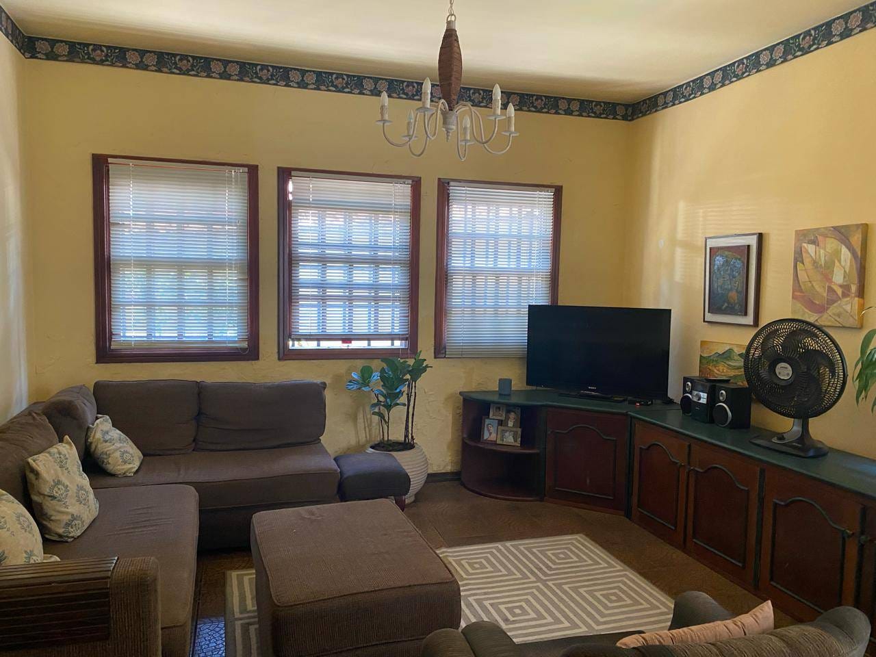 Casa para alugar com 4 quartos, 450m² - Foto 9