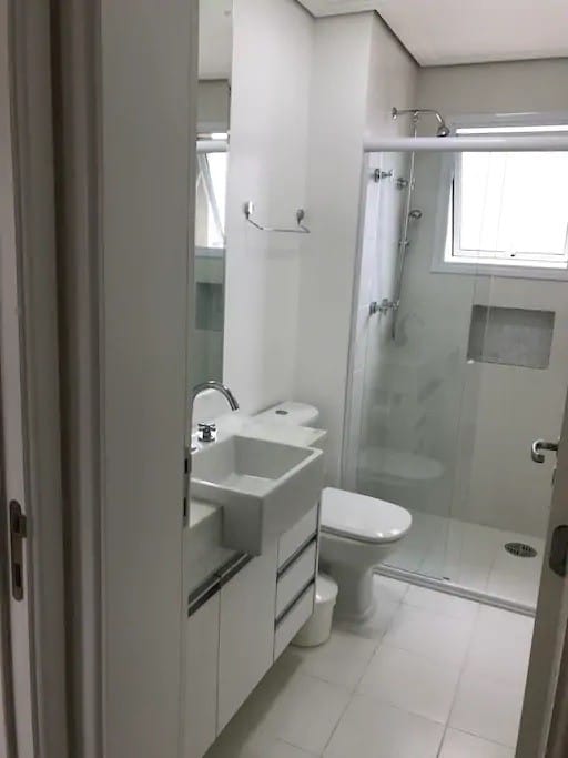 Apartamento à venda com 3 quartos, 135m² - Foto 2