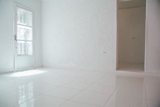 Casa, 4 quartos, 216 m² - Foto 1