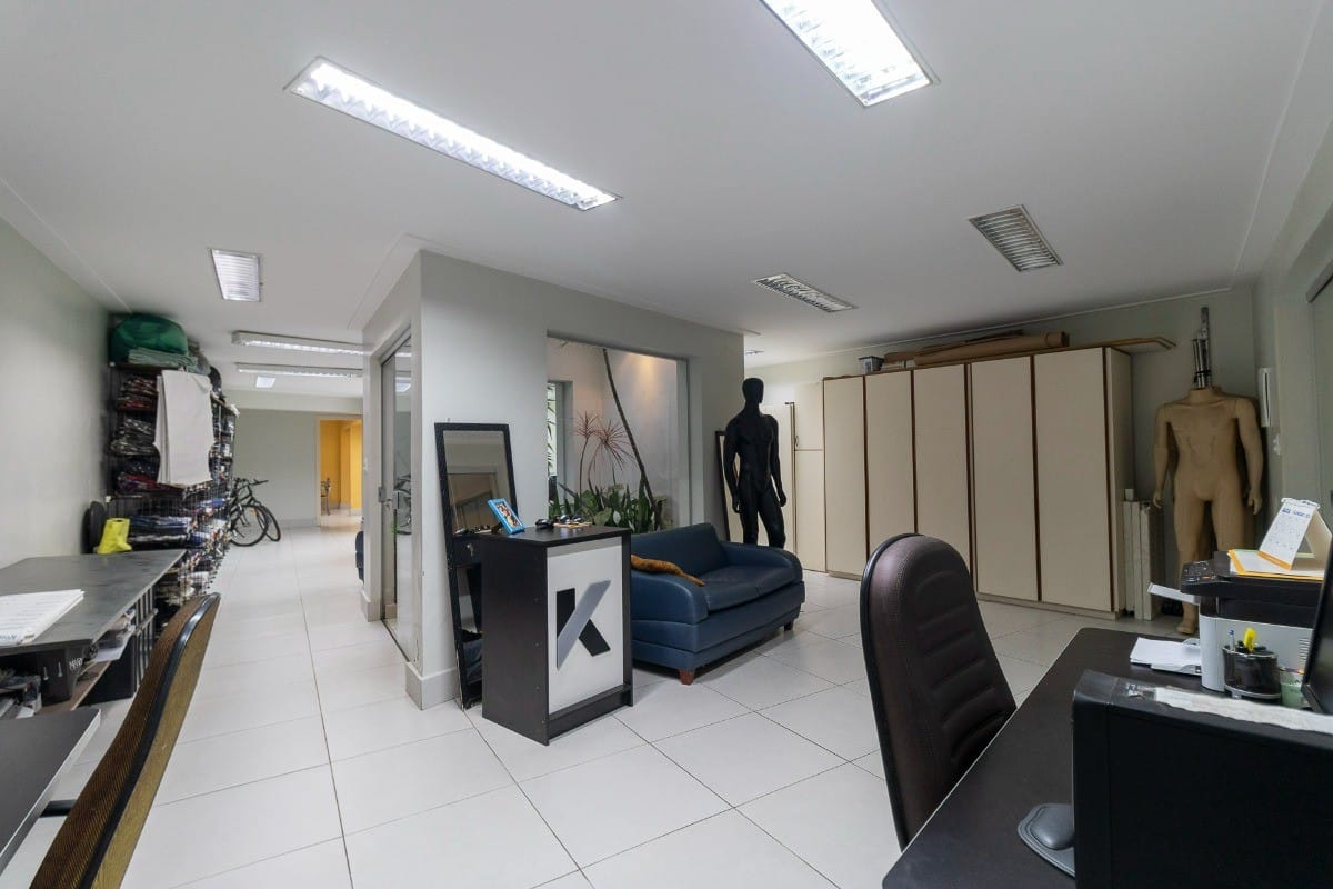 Casa, 3 quartos, 220 m² - Foto 33