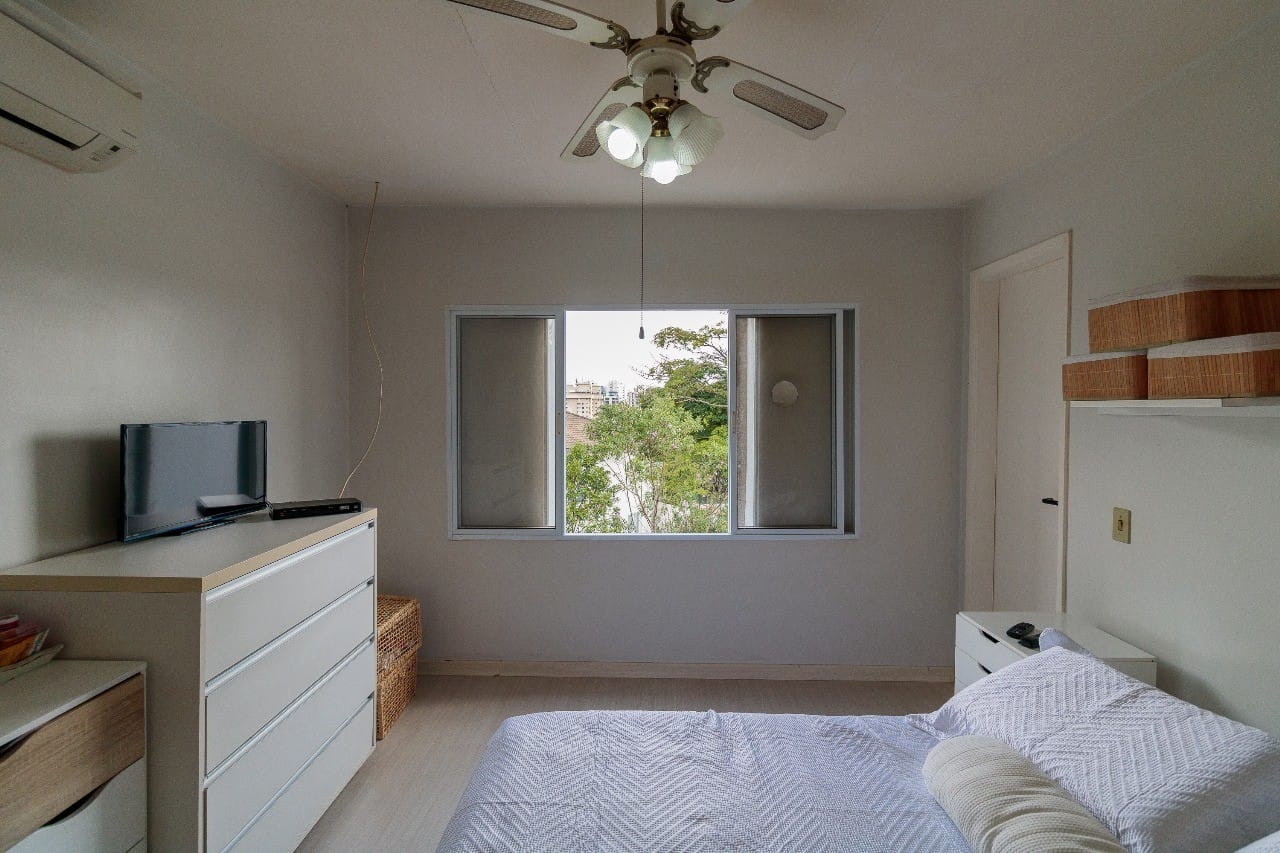 Casa, 4 quartos, 240 m² - Foto 2