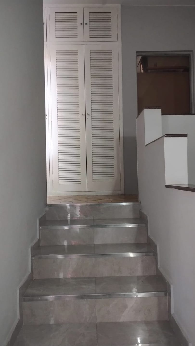 Casa à venda com 5 quartos, 460m² - Foto 1