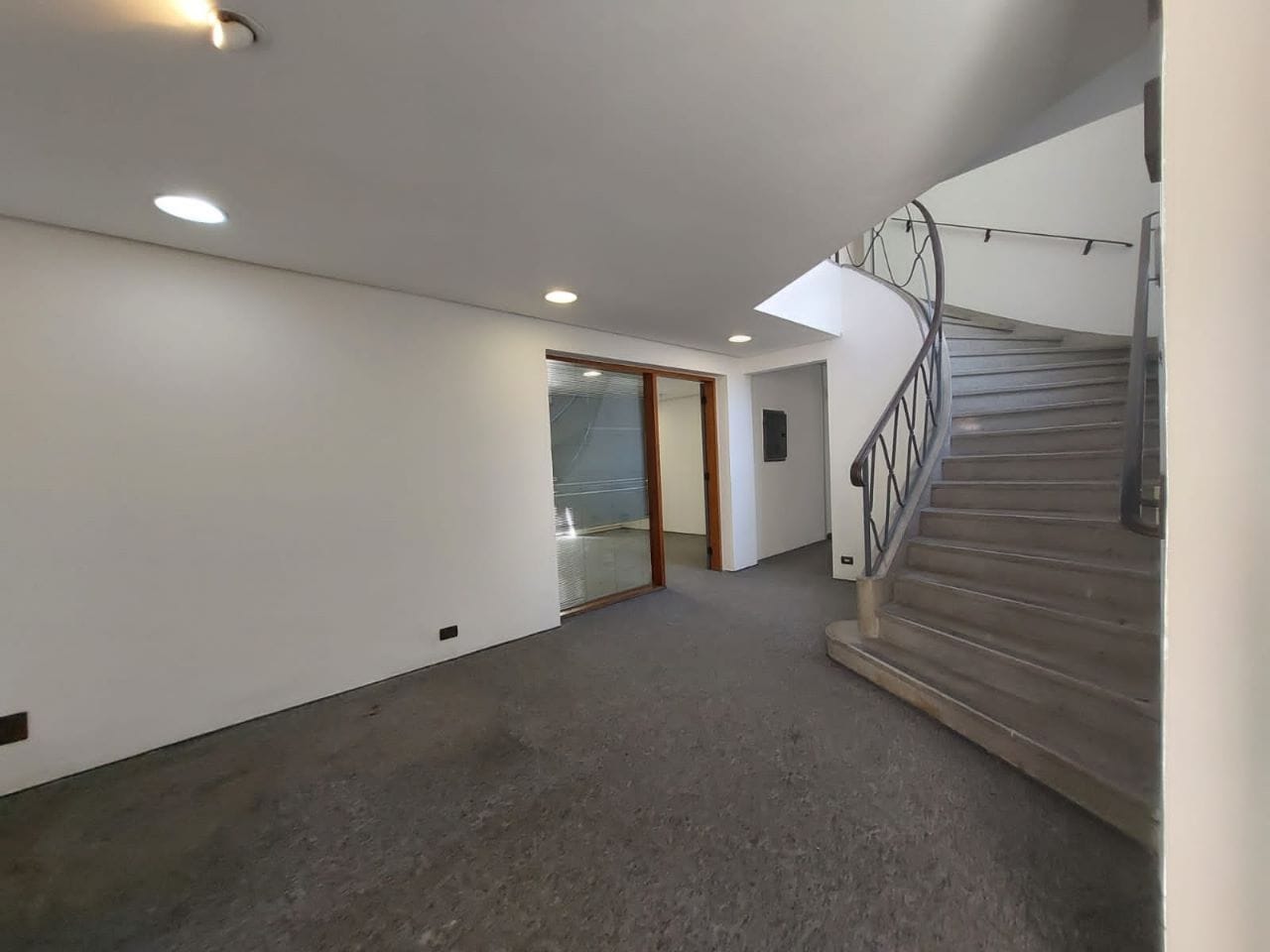 Prédio Inteiro, 330 m² - Foto 1