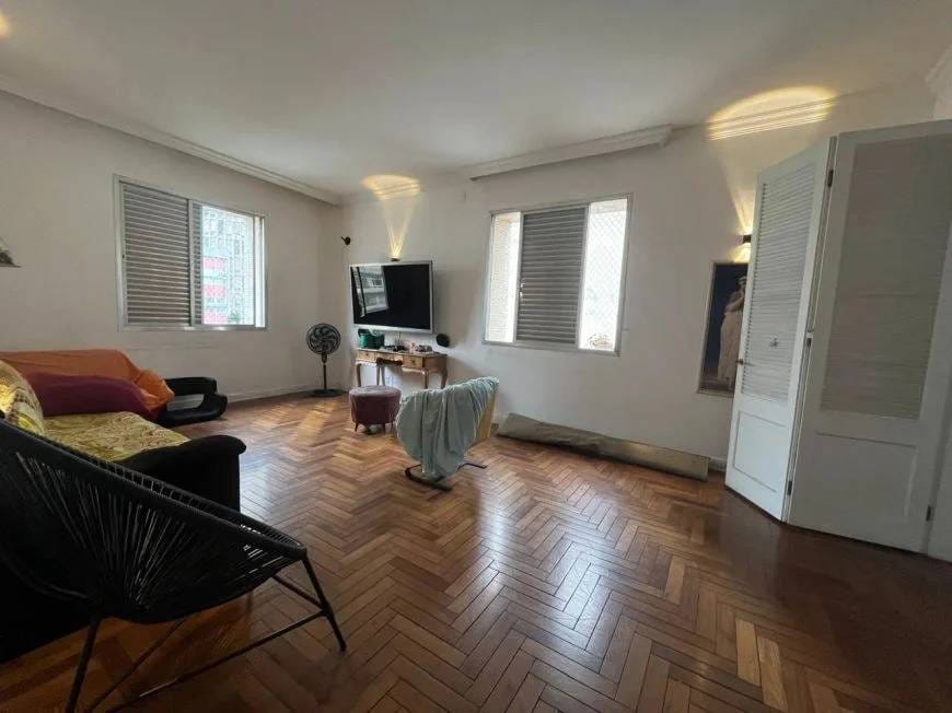 Apartamento, 3 quartos, 230 m² - Foto 2